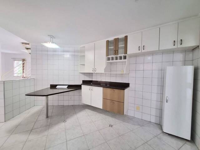 #12 - Casa para Venda em São José dos Campos - SP - 2