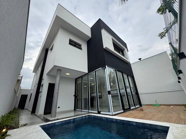 Casa para Venda em São José dos Campos - 4