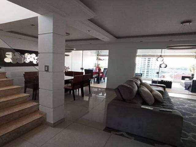 #24 - Casa para Venda em São José dos Campos - SP - 2