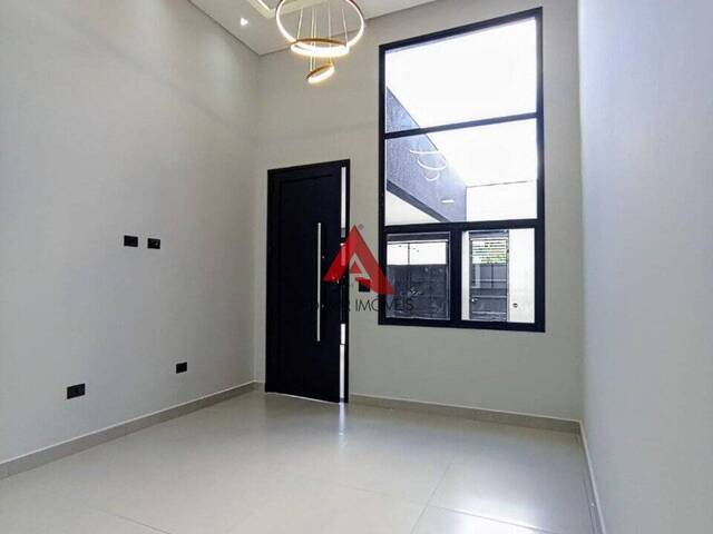 #28 - Casa para Venda em São José dos Campos - SP - 2