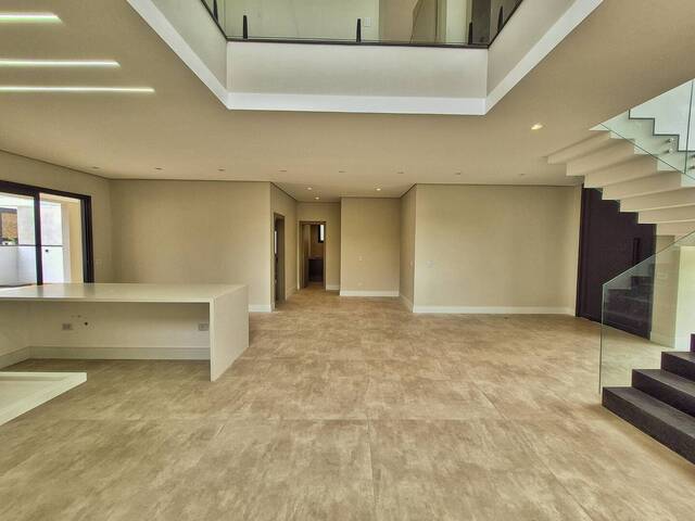 Casa para Venda em São José dos Campos - 4