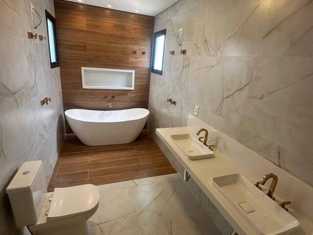 Casa para Venda em São José dos Campos - 4